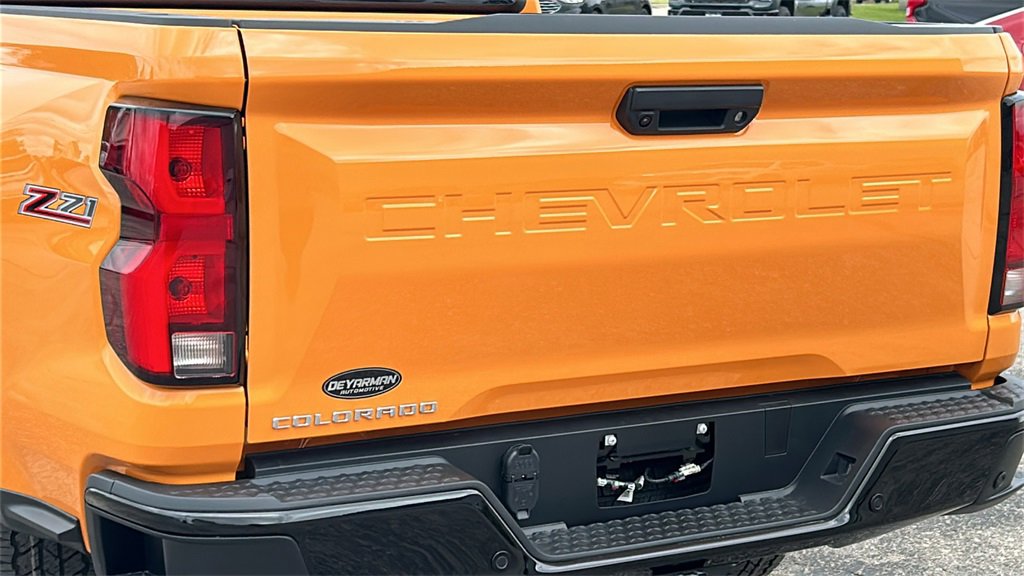 2025 Chevrolet Colorado Z71 photo 5