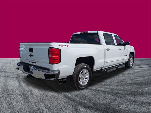 2017 Chevrolet Silverado 1500 LT photo 4