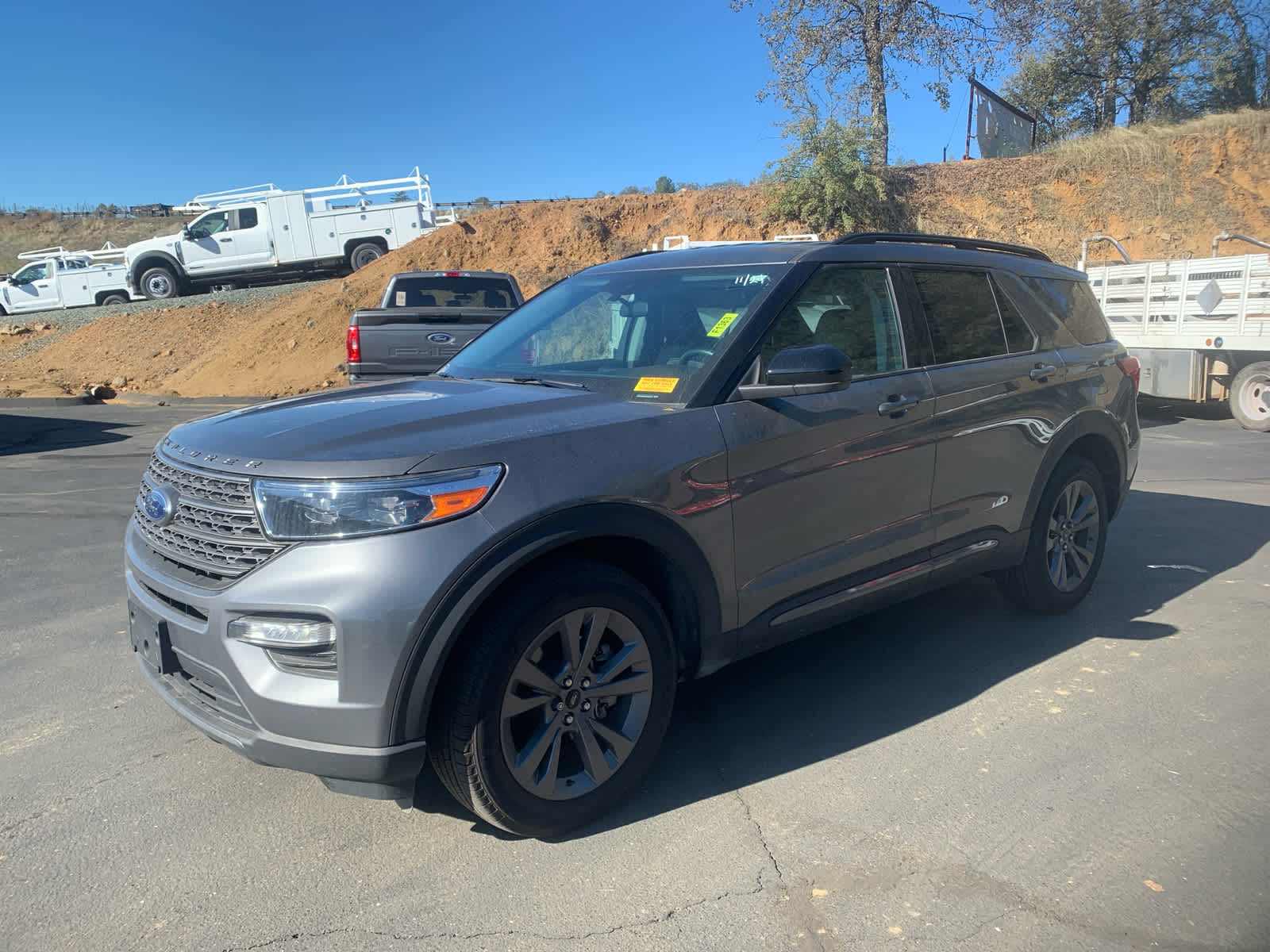 2023 Ford Explorer XLT's photo