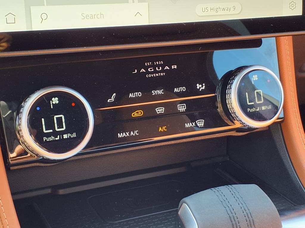 2026 Jaguar F-PACE P250 R-Dynamic S photo 11