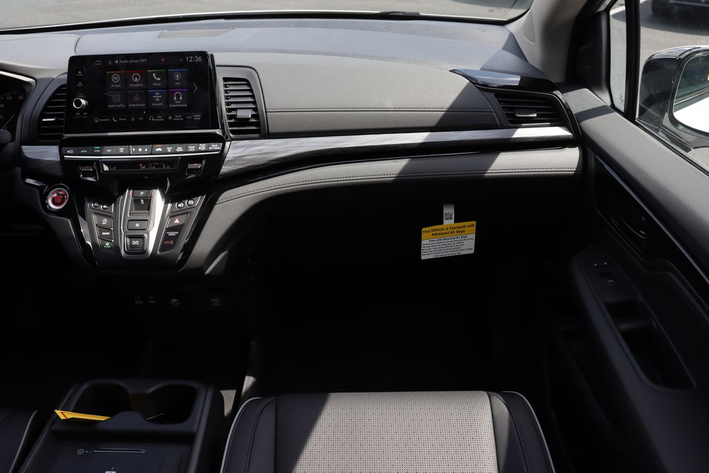 2026 Honda Odyssey Elite photo 15