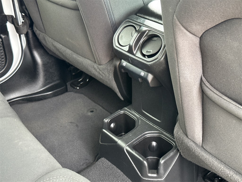 2023 Jeep Wrangler Sport S photo 18