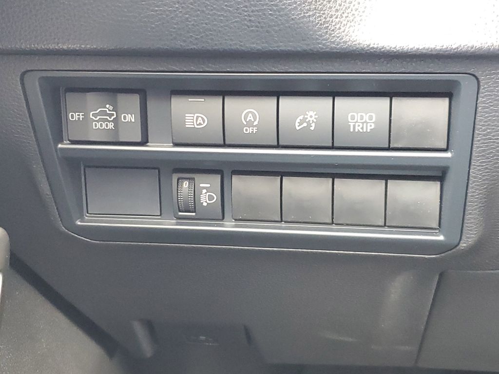 2025 Toyota Tundra SR5 photo 12