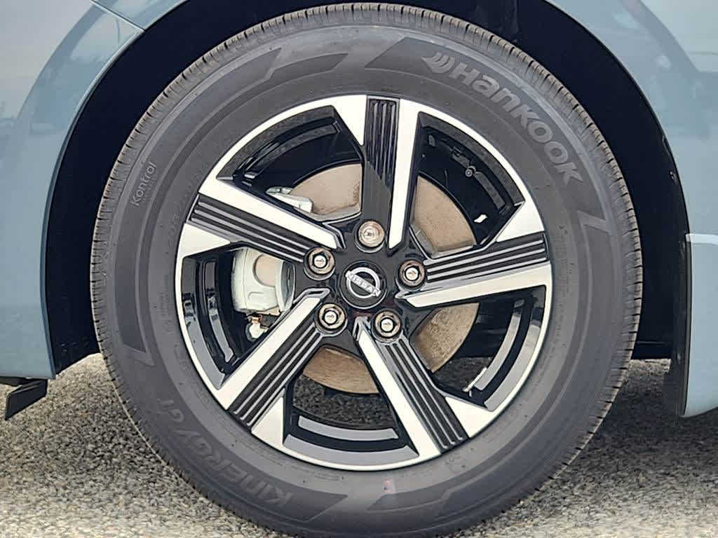 2025 Nissan Sentra SV photo 6