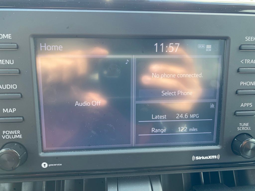 2022 Toyota RAV4 XLE photo 17