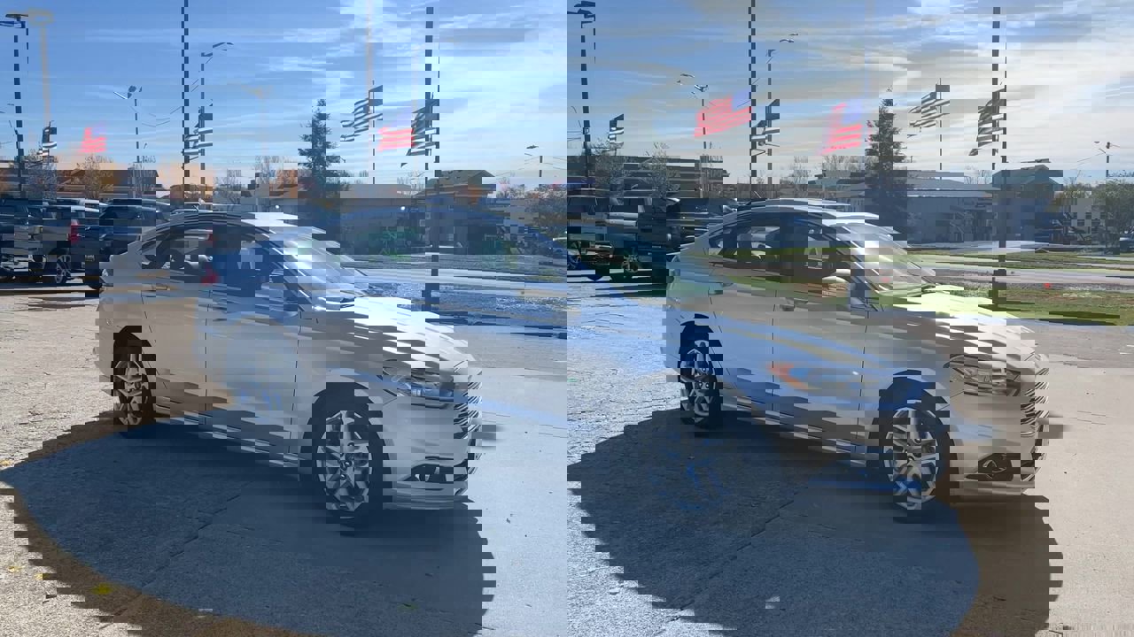 Used 2015 Ford Fusion SE with VIN 3FA6P0HD6FR238284 for sale in Lebanon, OH