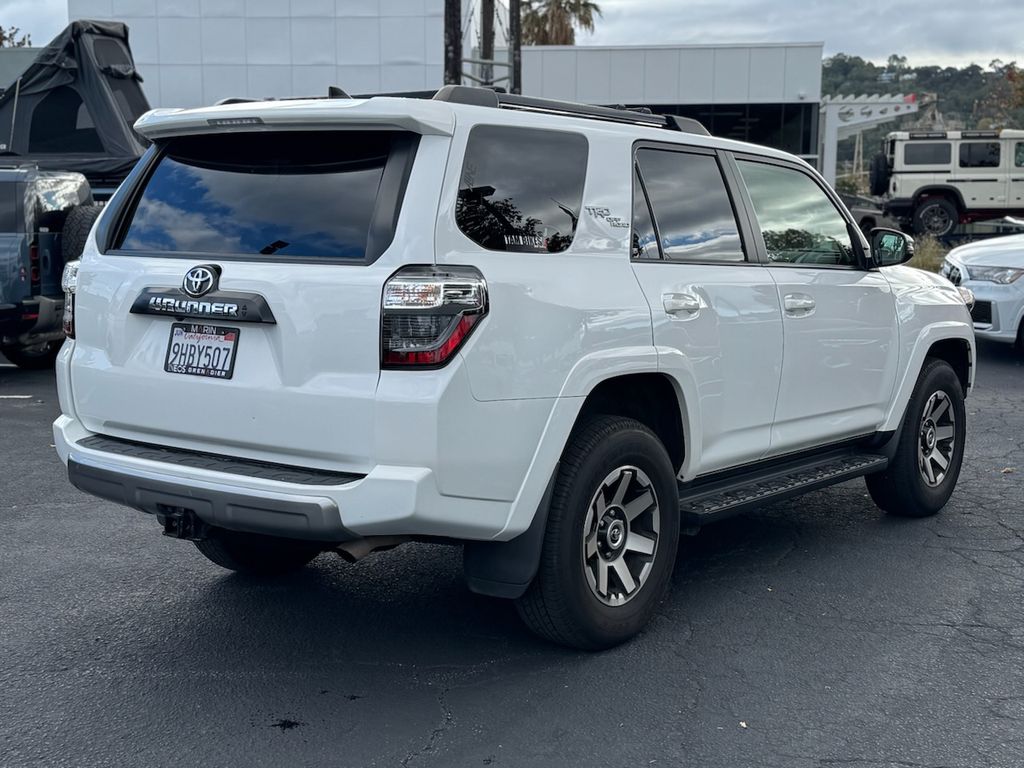 2023 Toyota 4Runner TRD Off-Road Premium photo 3