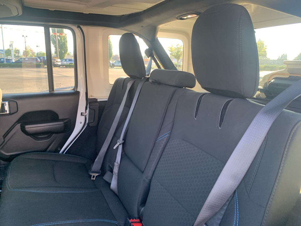 2024 Jeep Wrangler Rubicon 4xe photo 9