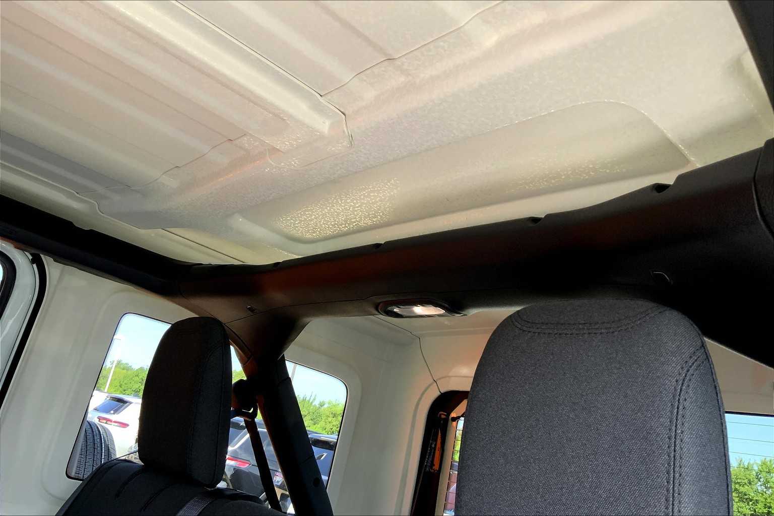 2025 Jeep Wrangler Sport S photo 14