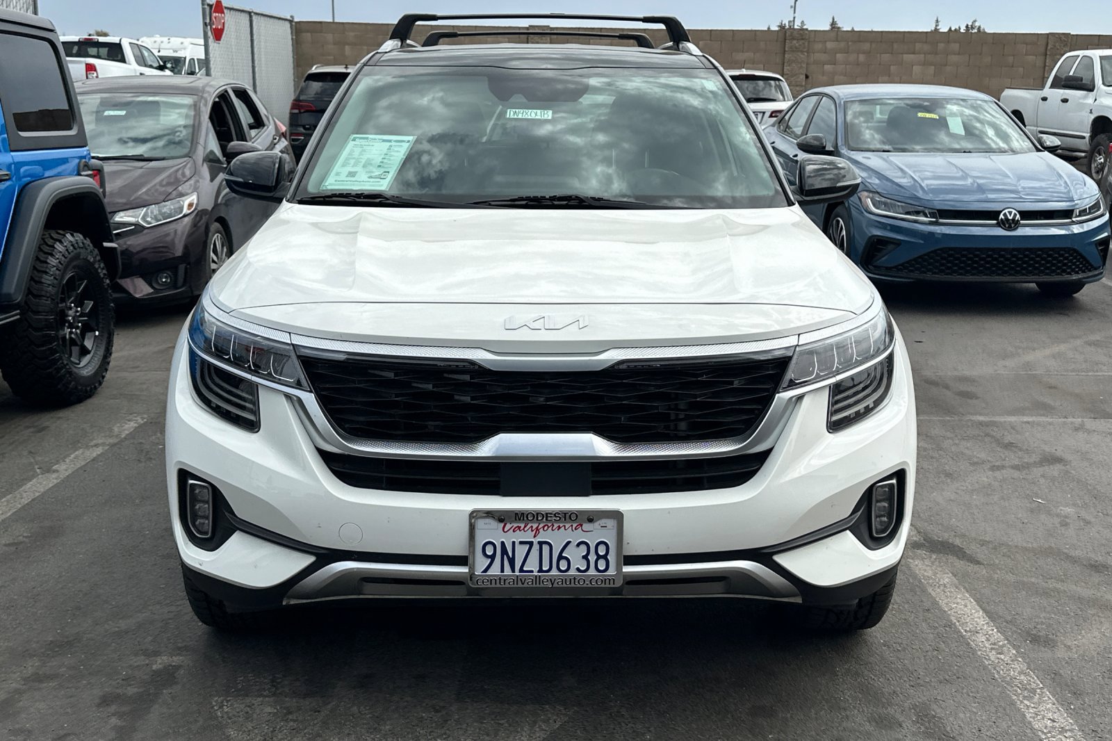 2022 Kia Seltos SX photo 4