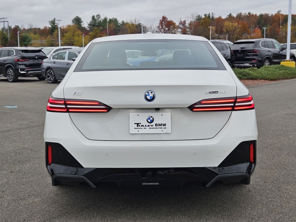 Image of Certified Pre-Owned 2025 BMW i5 xDrive40