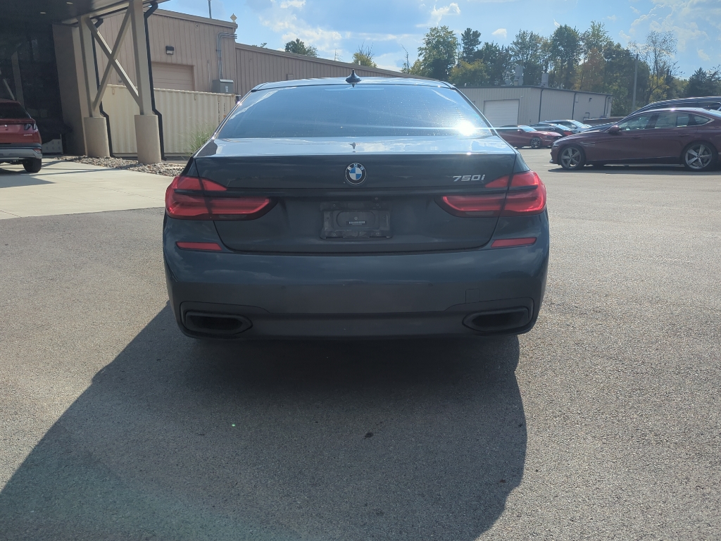 2019 Bmw 750i Sedan photo 8