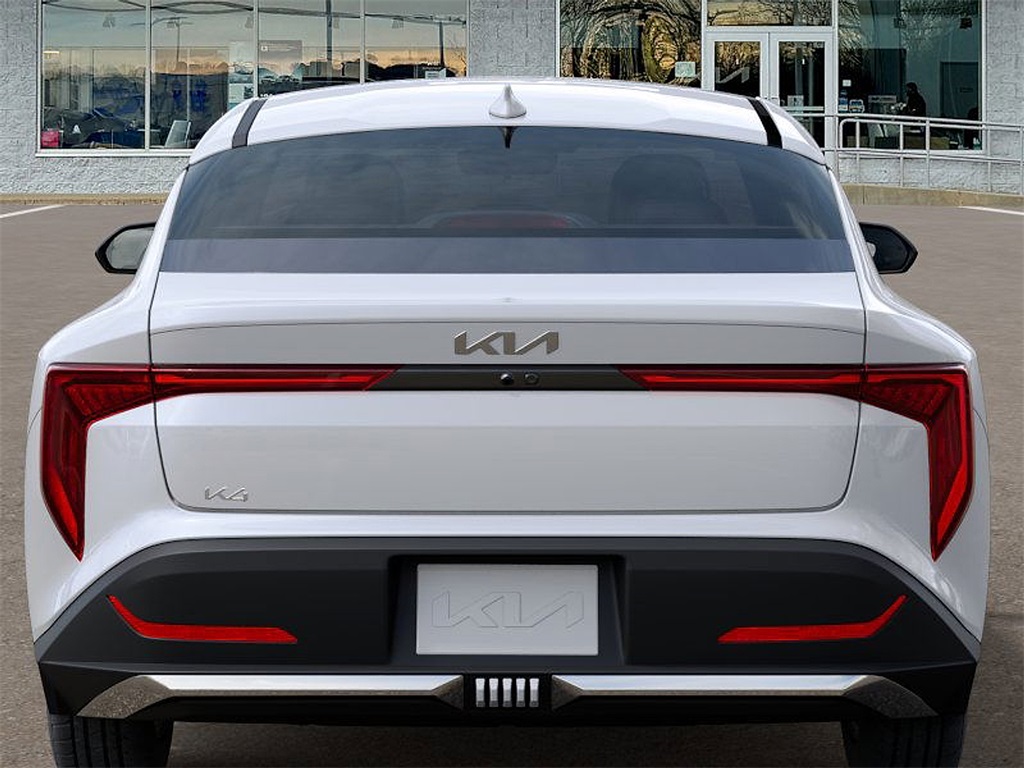 2025 Kia K4 LXS photo 11