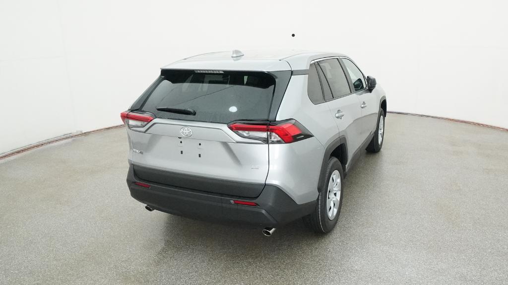 2025 Toyota RAV4 LE photo 19