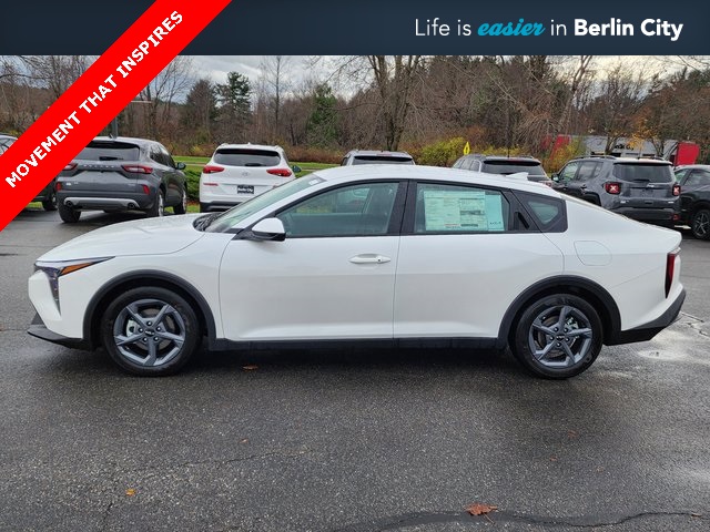 2025 Kia K4 LXS photo 3