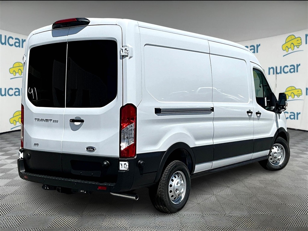 2025 Ford Transit photo 4