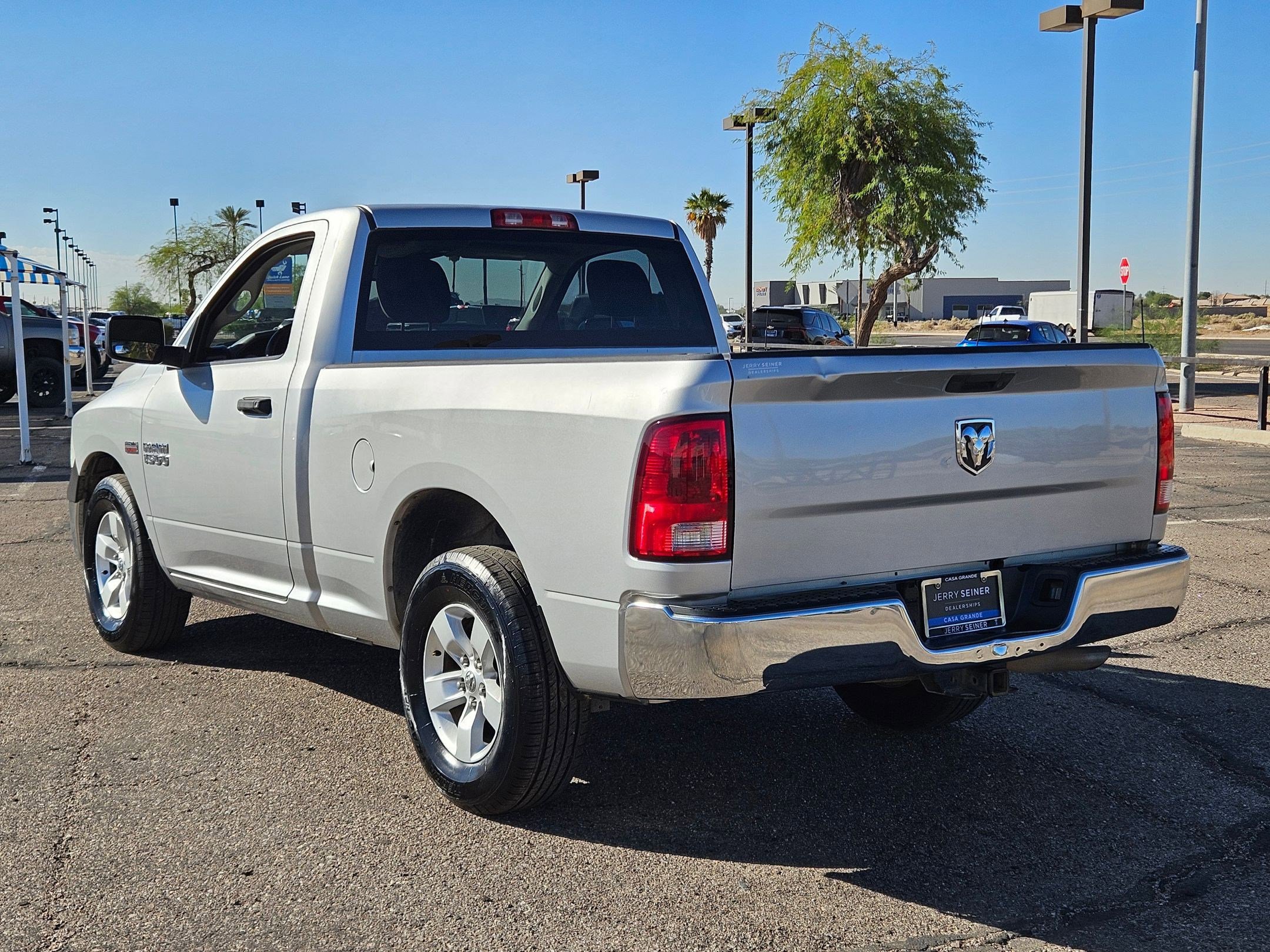 2014 Ram 1500 Tradesman photo 3