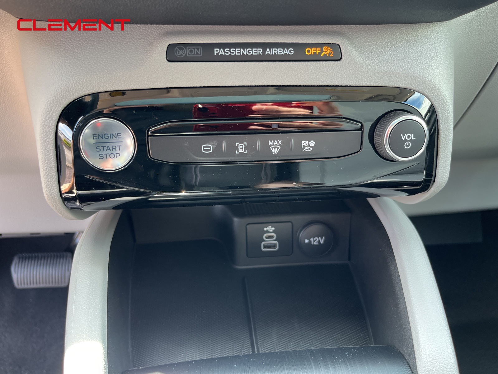 2025 Ford Escape Plug-In Hybrid photo 11