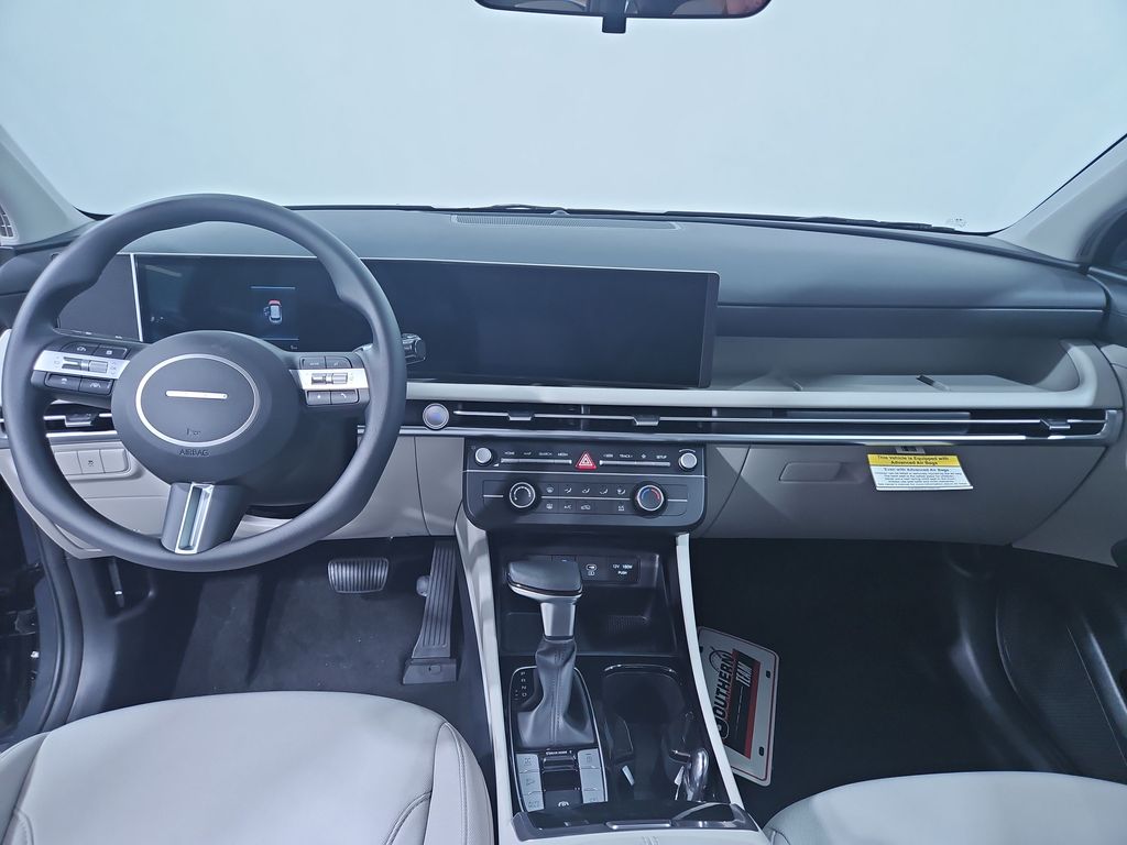 2026 Hyundai Tucson SE photo 11