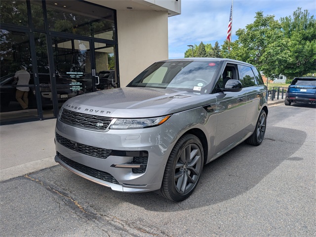 2025 Land Rover Range Rover Sport SE photo 2