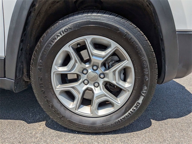 2019 Jeep Cherokee Trailhawk photo 12