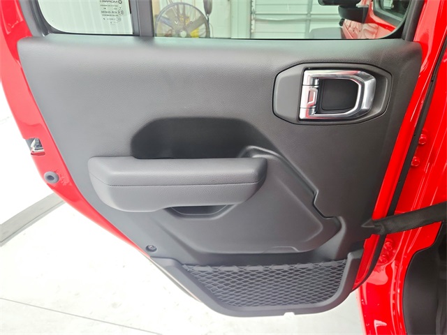2025 Jeep Wrangler Sport S photo 30
