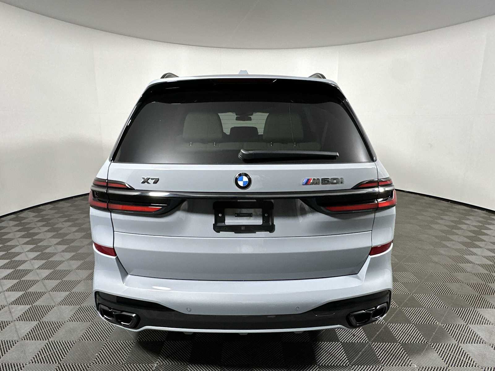 2026 Bmw X7 M60i photo 2