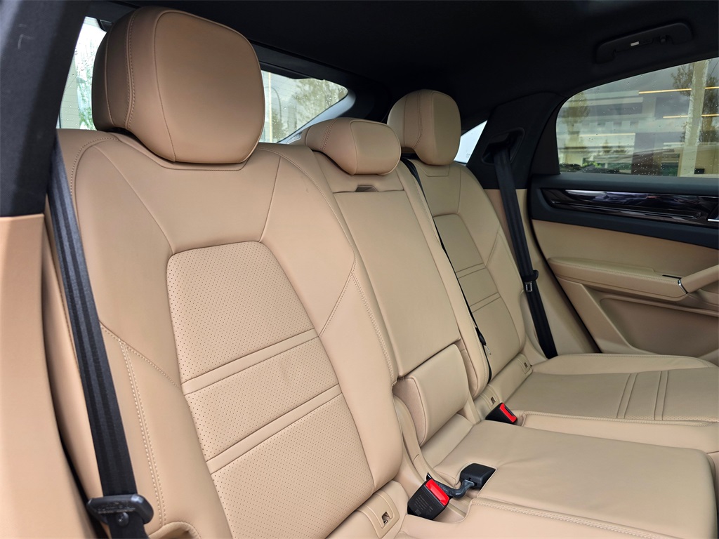 2021 Porsche Cayenne E-Hybrid Coupe Base photo 30
