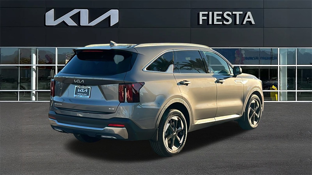 2026 Kia Sorento Hybrid EX photo 2