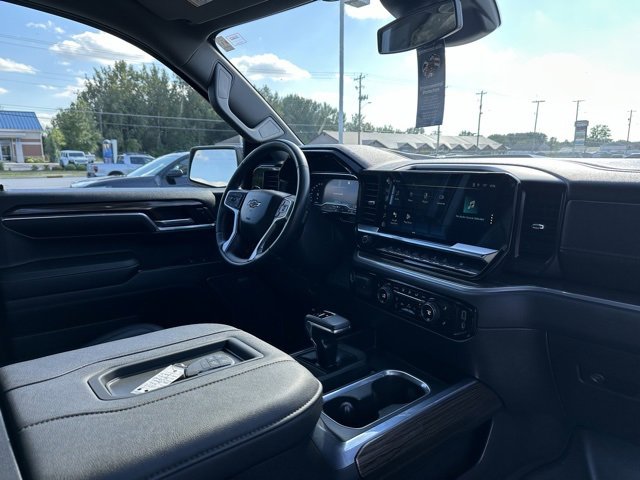 2022 Chevrolet Silverado 1500 LT Trail Boss photo 9