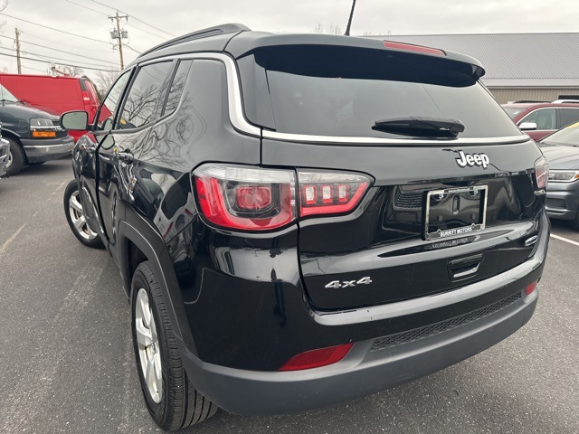 2019 Jeep Compass Latitude photo 2