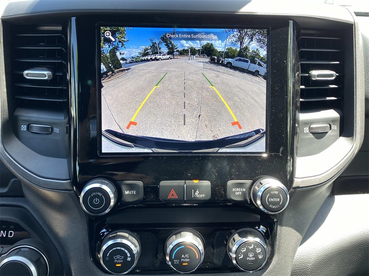 2025 Ram 1500 Tradesman photo 13