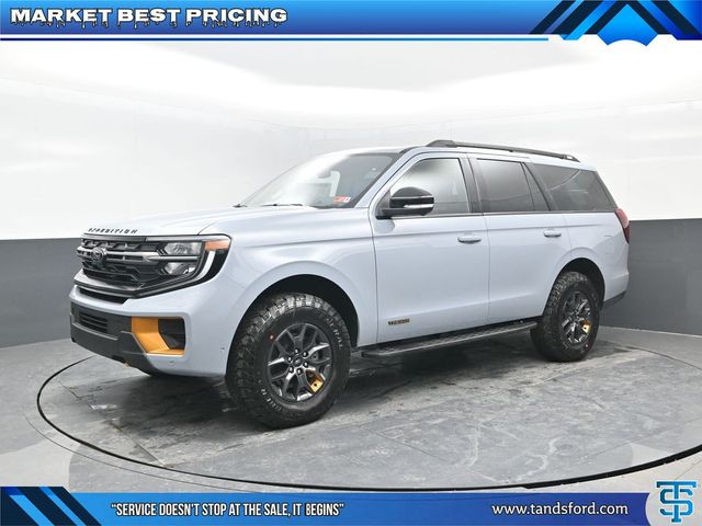 2025 Ford Expedition Tremor's photo