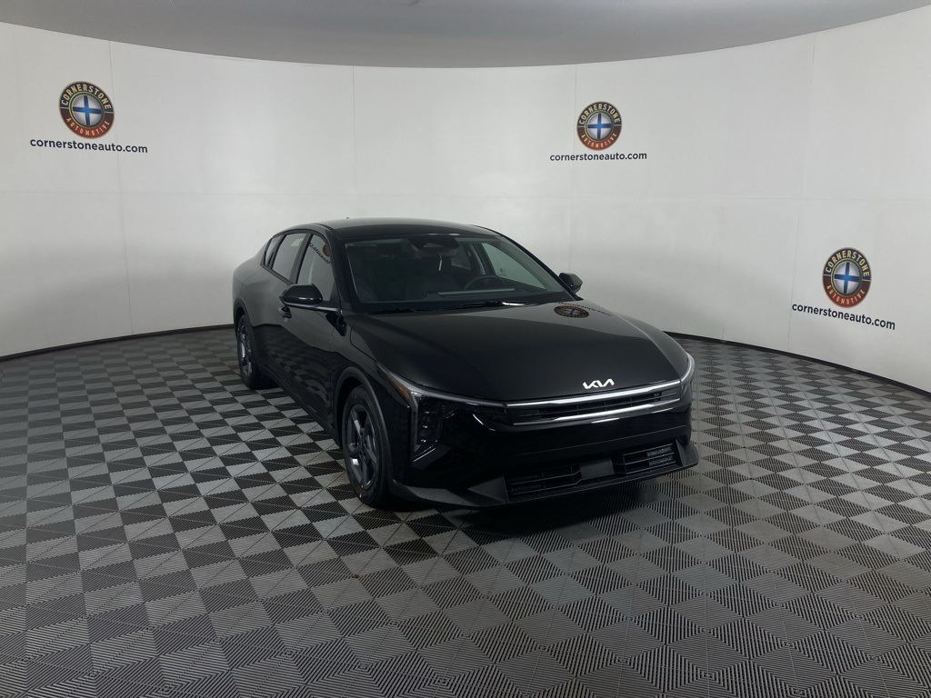 2025 Kia K4 LXS photo 9