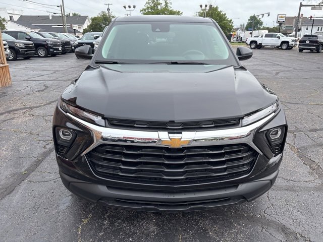 2026 Chevrolet Trailblazer LS photo 2