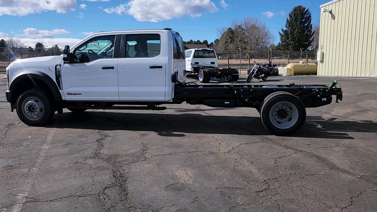 2025 Ford F-550 XL photo 3