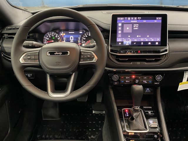 2026 Jeep Compass Latitude photo 5