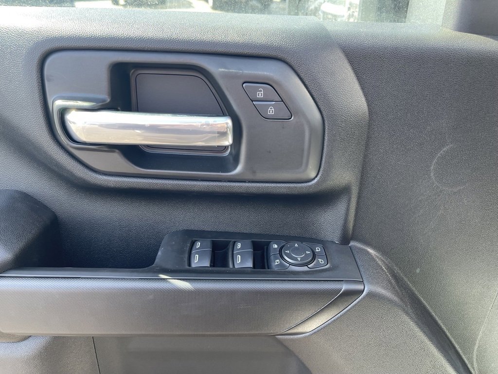 2025 Chevrolet Silverado 2500HD photo 5