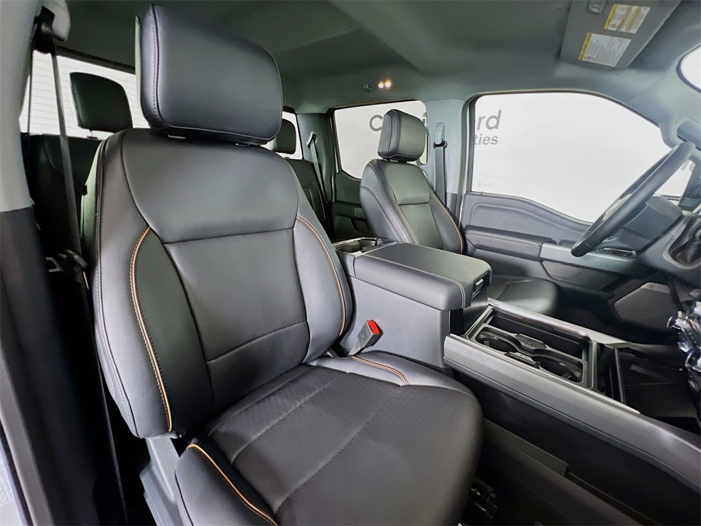 2025 Ford F-250 Lariat photo 16