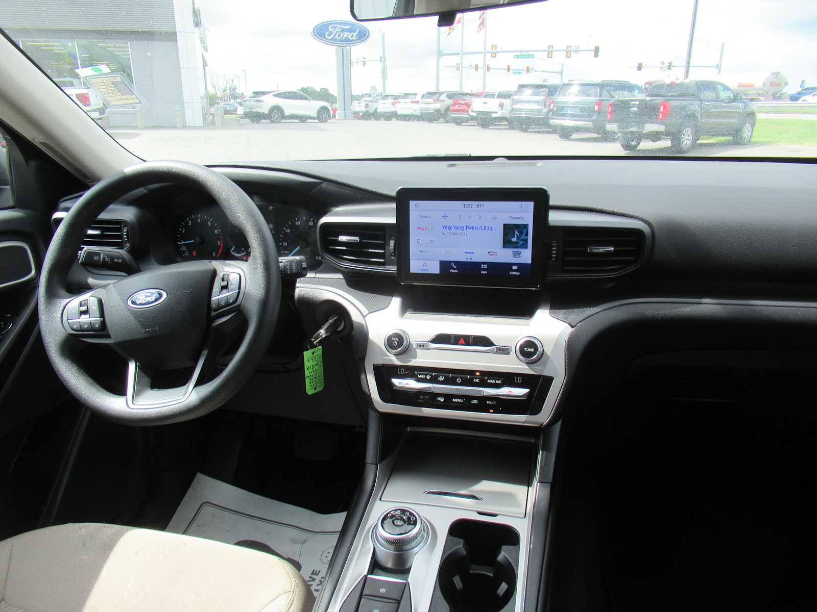2021 Ford Explorer Base photo 14