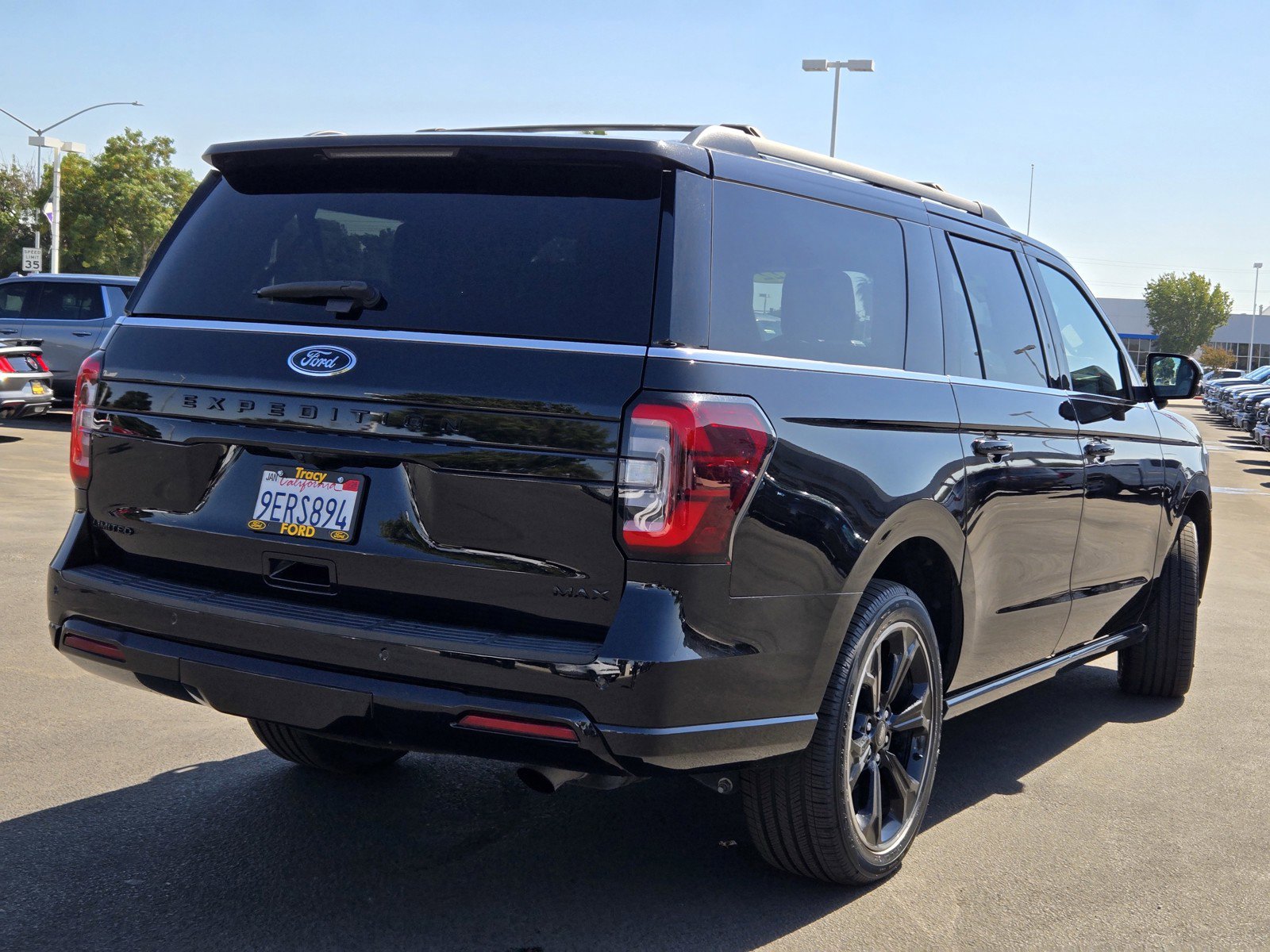 2022 Ford Expedition MAX Limited photo 3
