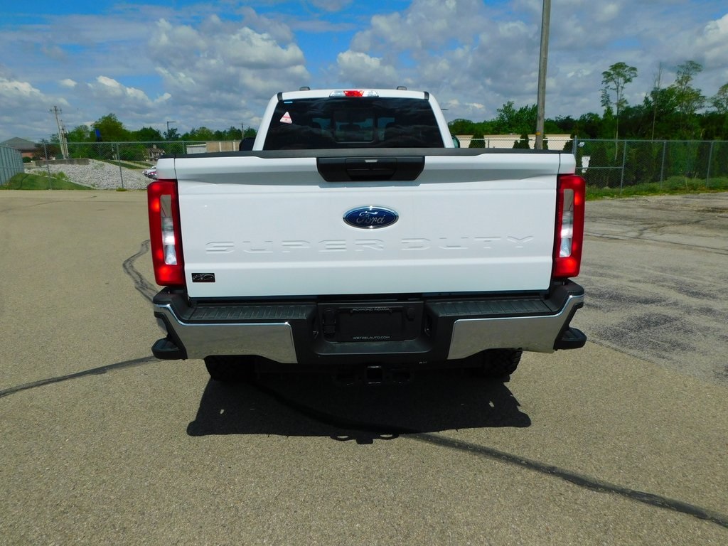 2025 Ford F-350 XL photo 4