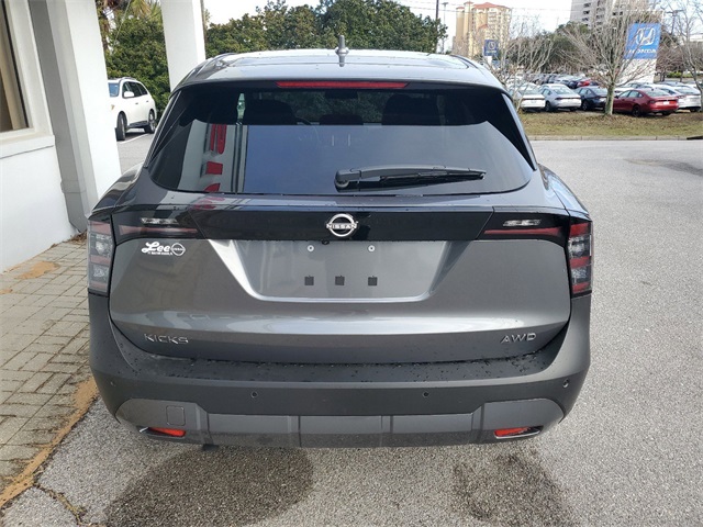 2025 Nissan Kicks SV photo 4