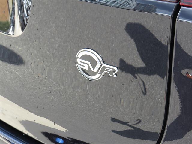 2023 Jaguar F-PACE SVR photo 31