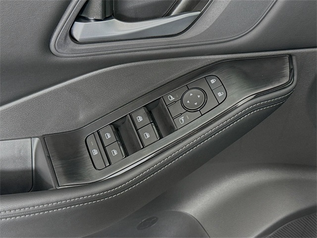 2026 Nissan Rogue SV photo 9