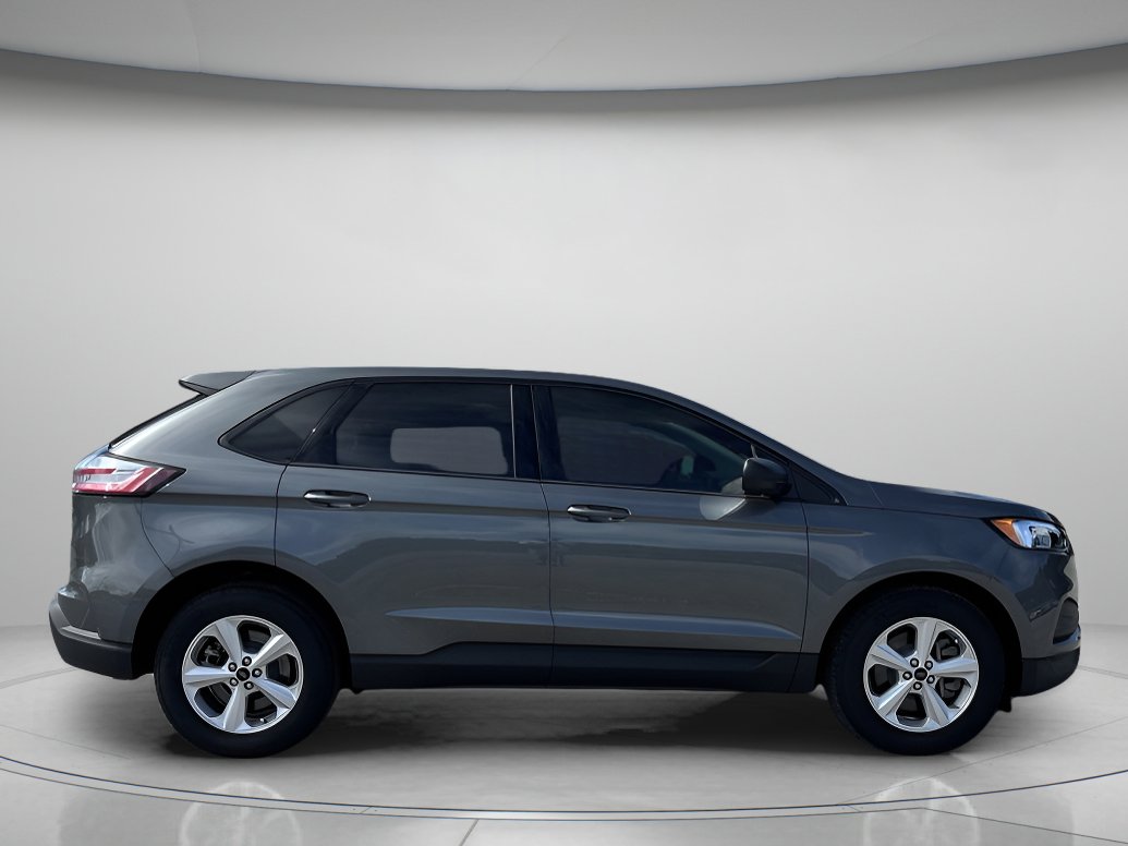 2024 Ford Edge SE Sport photo 2