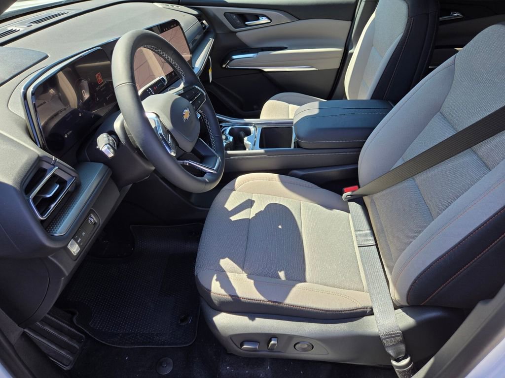 2026 Chevrolet Traverse photo 5