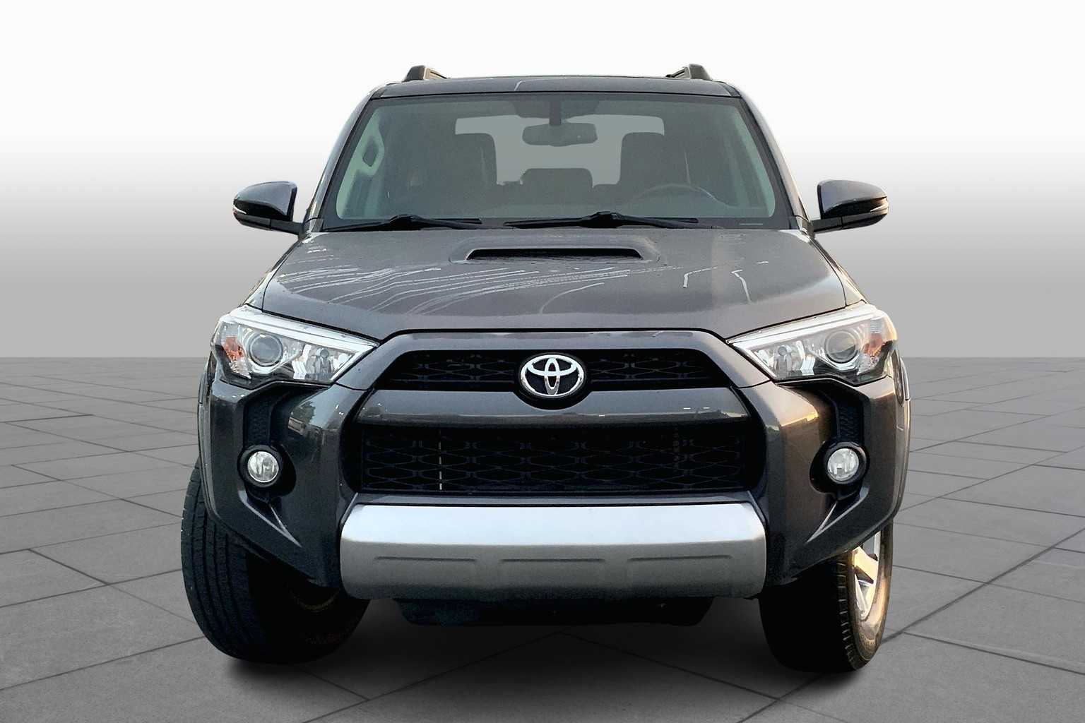 2016 Toyota 4Runner Trail Premium photo 3
