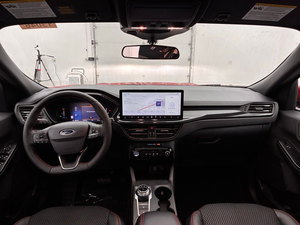 2026 Ford Escape ST-Line Select photo 2