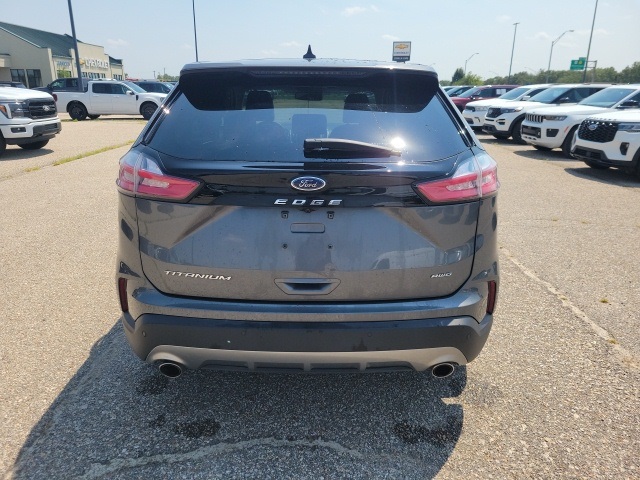 2024 Ford Edge Titanium photo 18